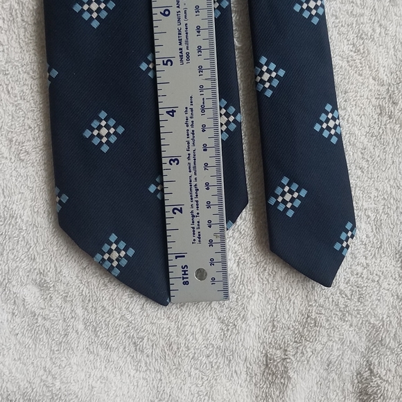 Gimbels by Prince Igor Burma Necktie / Suit Tie in Dark Blue with Squares - Picture 12 of 14